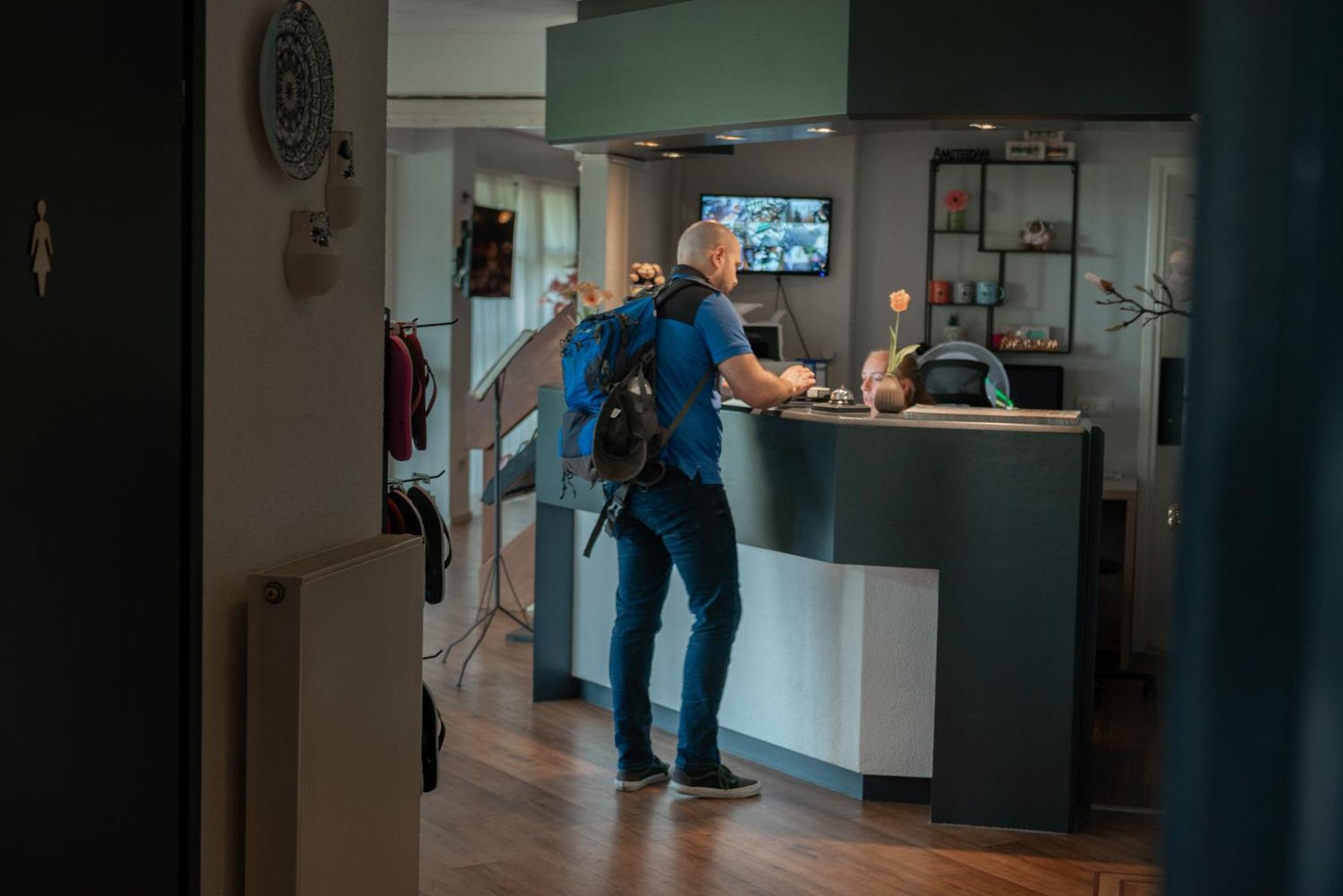 Boutique Hotel Herbergh Amsterdam Airport Free Parking Badhoevedorp Exteriör bild