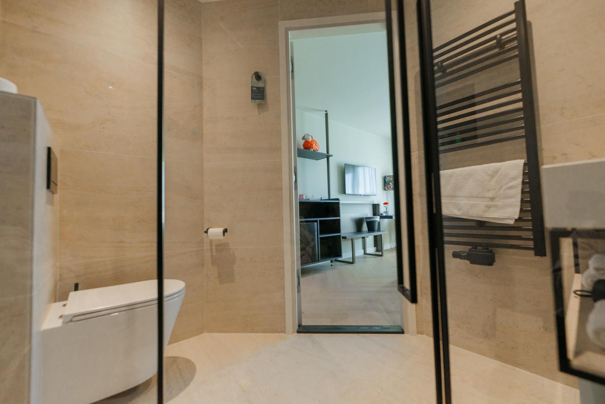 Boutique Hotel Herbergh Amsterdam Airport Free Parking Badhoevedorp Exteriör bild