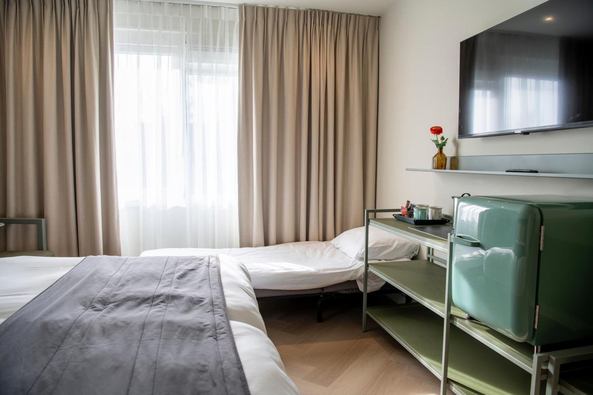 Boutique Hotel Herbergh Amsterdam Airport Free Parking Badhoevedorp Exteriör bild
